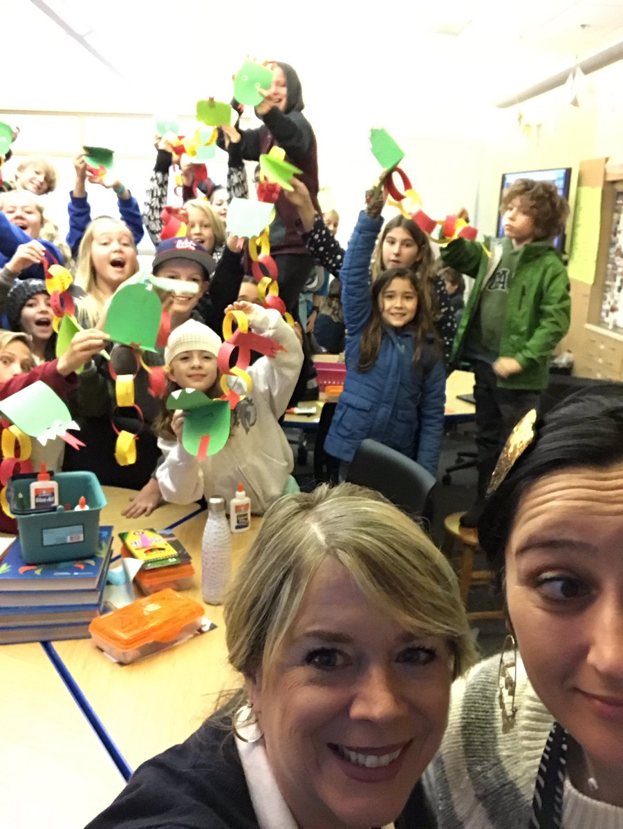 PattiRabunLB's tweet photo. Making "Gratitude Dragons" for Asian New Year! #gratitude #RocketReadyEducation #GrowPop #loveourselves @AzadehBaghaiLB https://t.co/fYF1YwPOx5