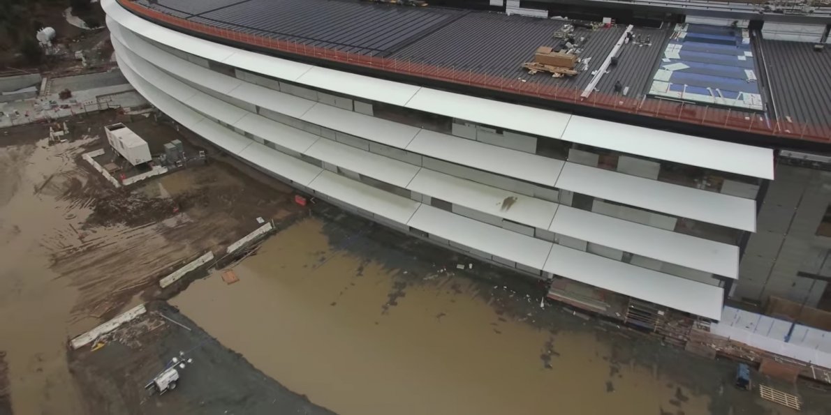TKTalksTech's tweet photo. Apple's $5 billion 'spaceship' campus is covered in mud - https://t.co/JooQpKlpjY https://t.co/UtmkWCyZPr