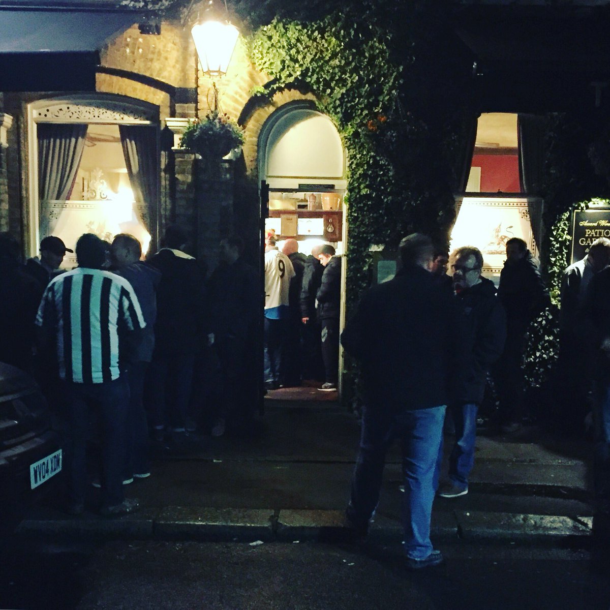 EastStand65's tweet photo. #nufc #nufcfans #awayday #postmatchdrinks #3pts #LGM #picoftheday https://t.co/sNE2wADx2X