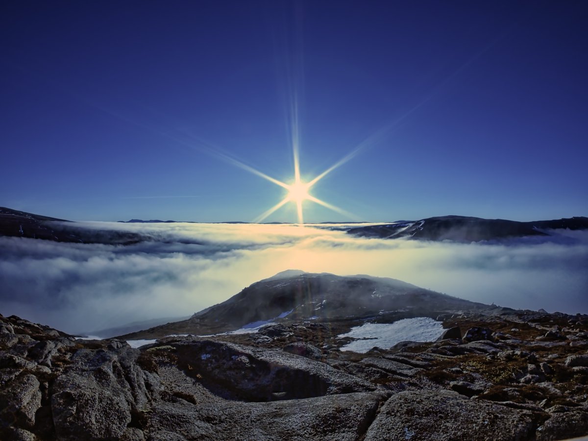 jim___frost's tweet photo. Clouds, sun, calling ptarmigans. Another belter of a day in the @cairngorms #inversion @BBCScotWeather https://t.co/784GiKeLWQ