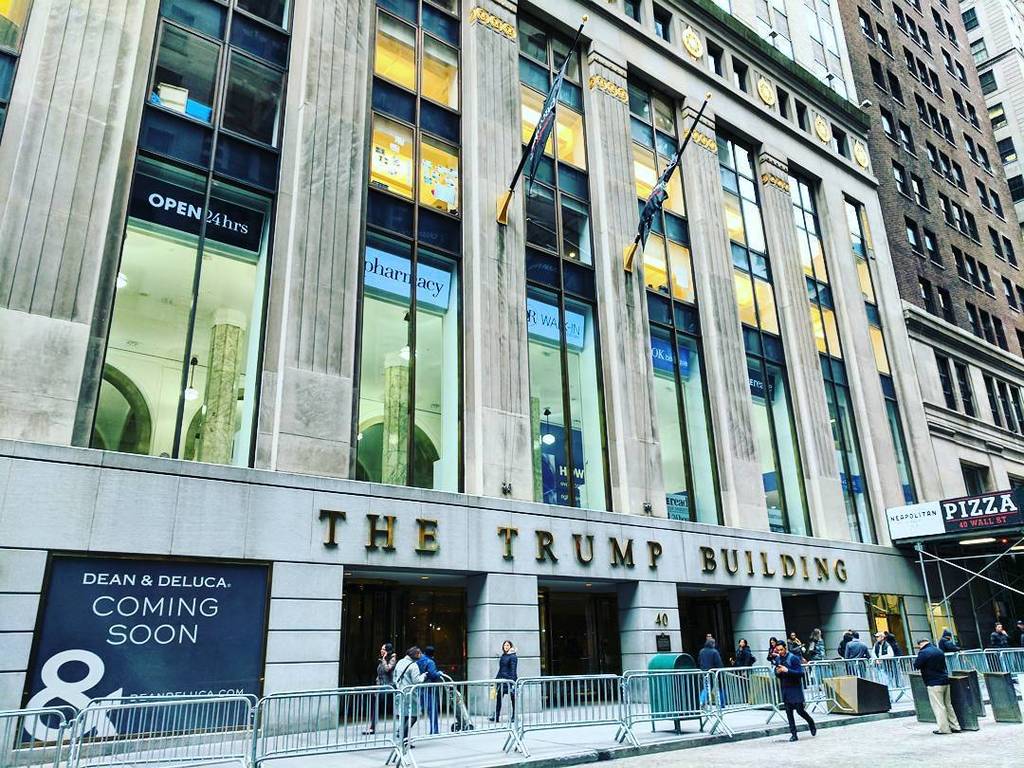 nirave's tweet photo. Hello #NYC #wallstreet #trump #trump🇺🇸 #trumpbuilding https://t.co/4cmT8EJ9Ar