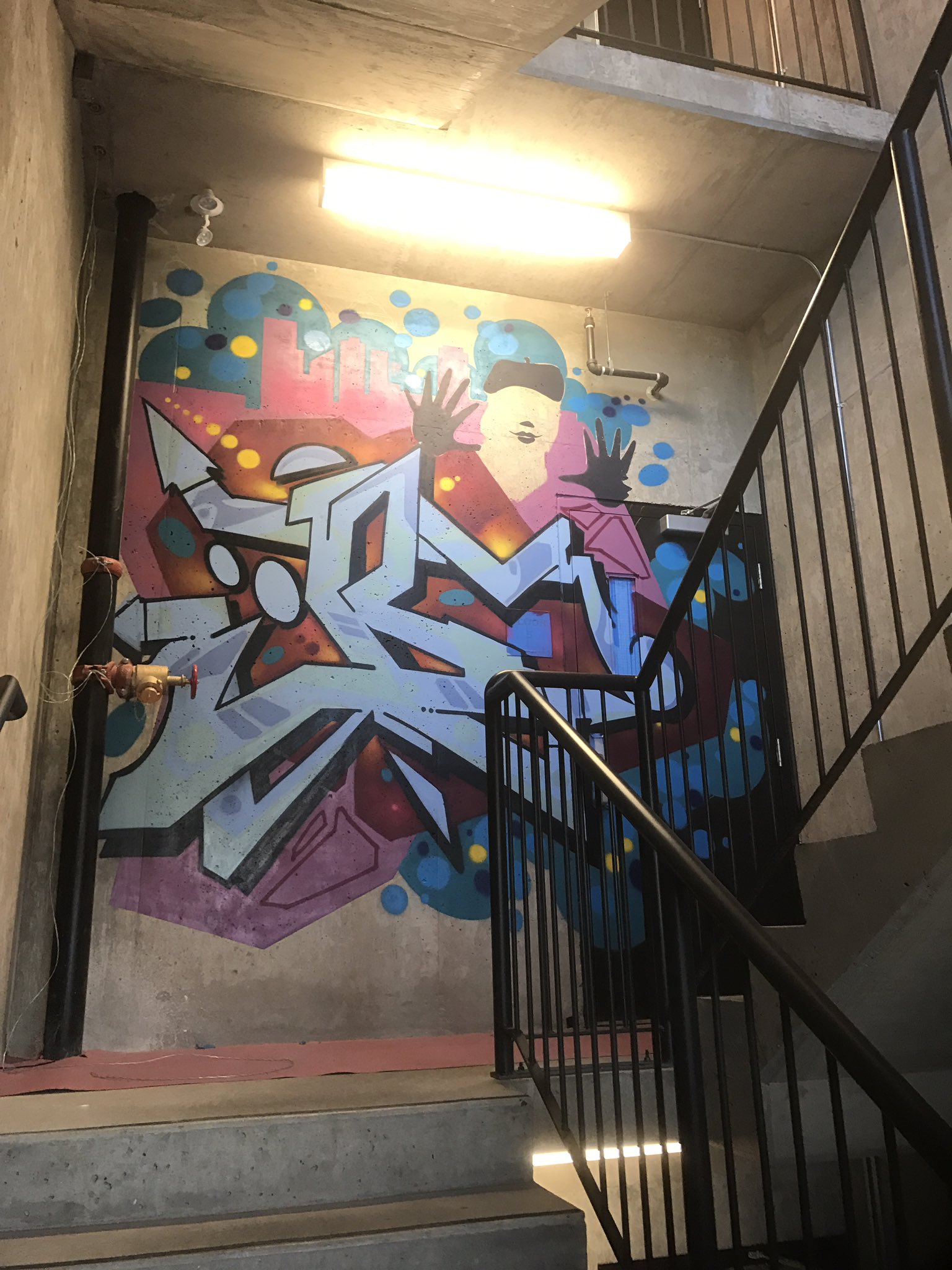 C2oq81DW8AEBdOX.jpg:large