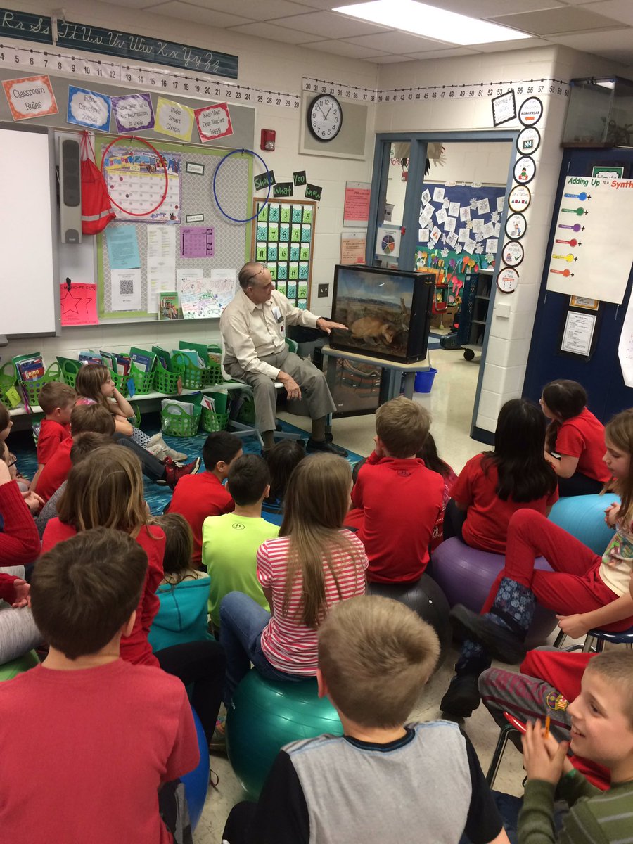 TraficantiClass's tweet photo. Thank you Mr. Guerino for a lesson on food chains! #Weare44 #whs44 https://t.co/jtedDLo2FP