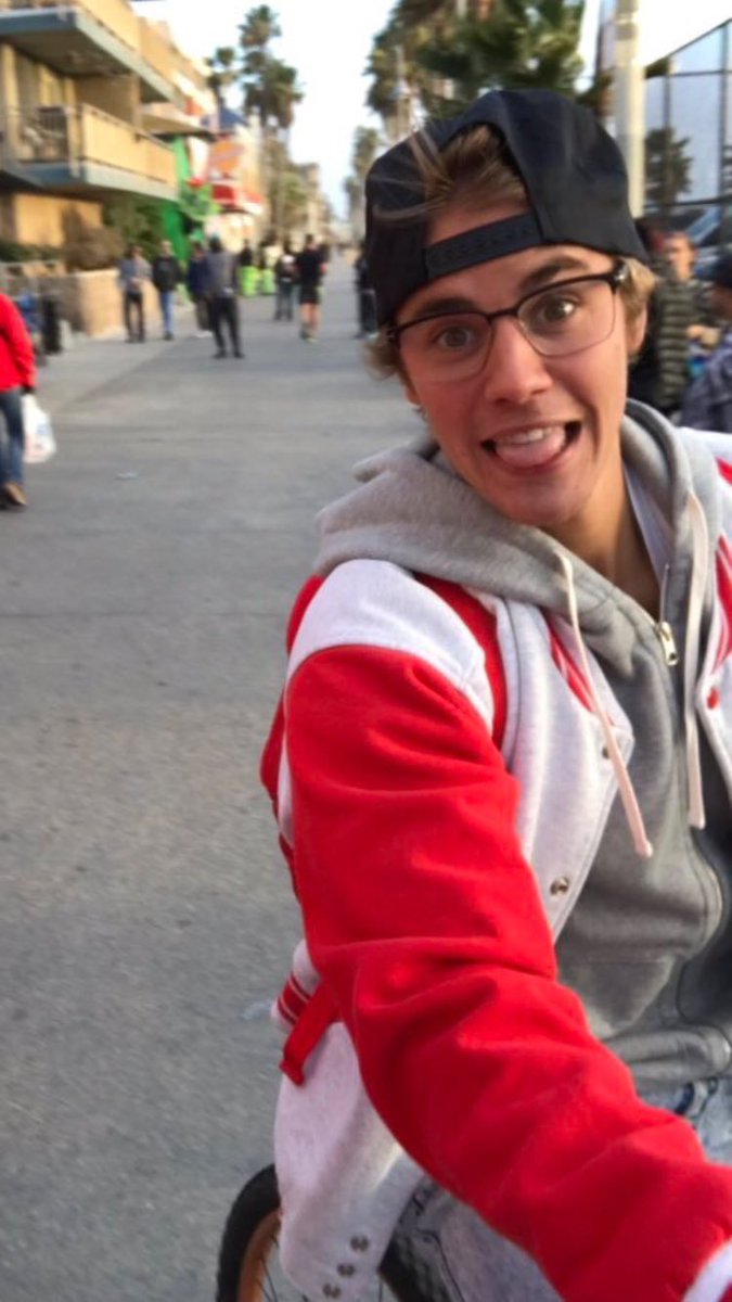 bieberar tweet picture