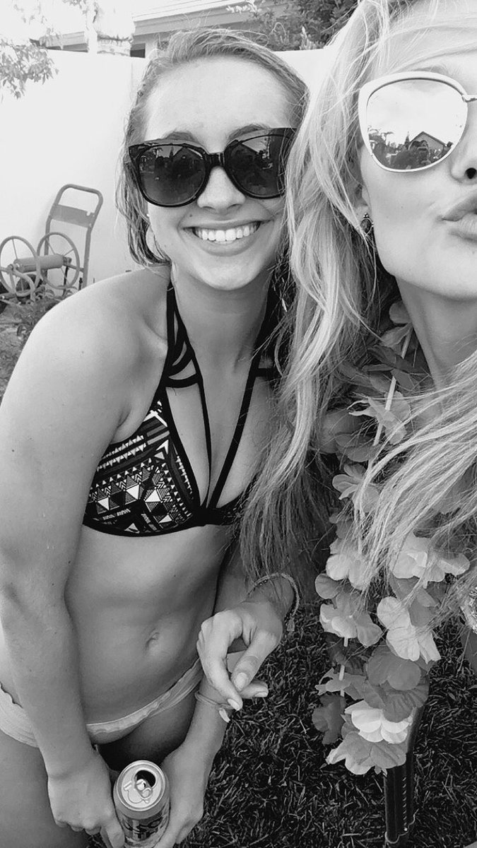 LexiLundgren's tweet photo. Happy Birthday to two of my favorite people in the entire world❤️ I love you guys so much! https://t.co/5QWUUsevoR