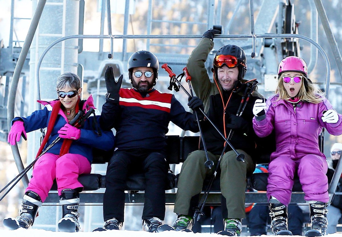 TBT9_W9's tweet photo. Vos vacances au ski offertes à vie ? C'est possible ce soir !! En tweetant #TPMPFaitDuSki ! Il nous faut 500k tweets ! 😉🎿🎁 https://t.co/sX6e5R5PsS