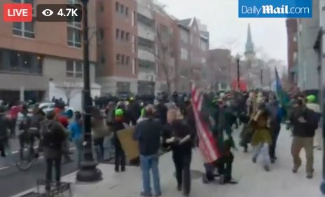 Daily_MailUS's tweet photo. LIVE: Anti-Trump protesters clashing with police, blocking parade route in Washington DC
https://t.co/Jxq02k0rYY https://t.co/SRDXEjHZMR