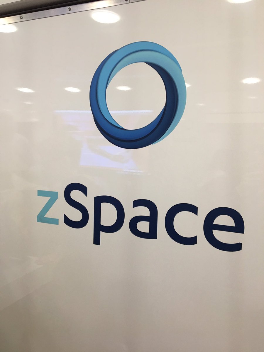 MrsVolksClass's tweet photo. Collaborating together with zSpace Virtual Reality @TatankaSTEM_MN https://t.co/ulb3TNeSYf