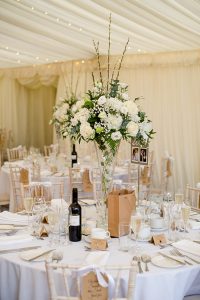 thatamazingplac's tweet image. Thanks to @elegantstems &amp;amp; @expressionwed for making Rebecca &amp;amp; Tommy's wedding so beautiful! #realweddings ow.ly/X5Kw308cxmD