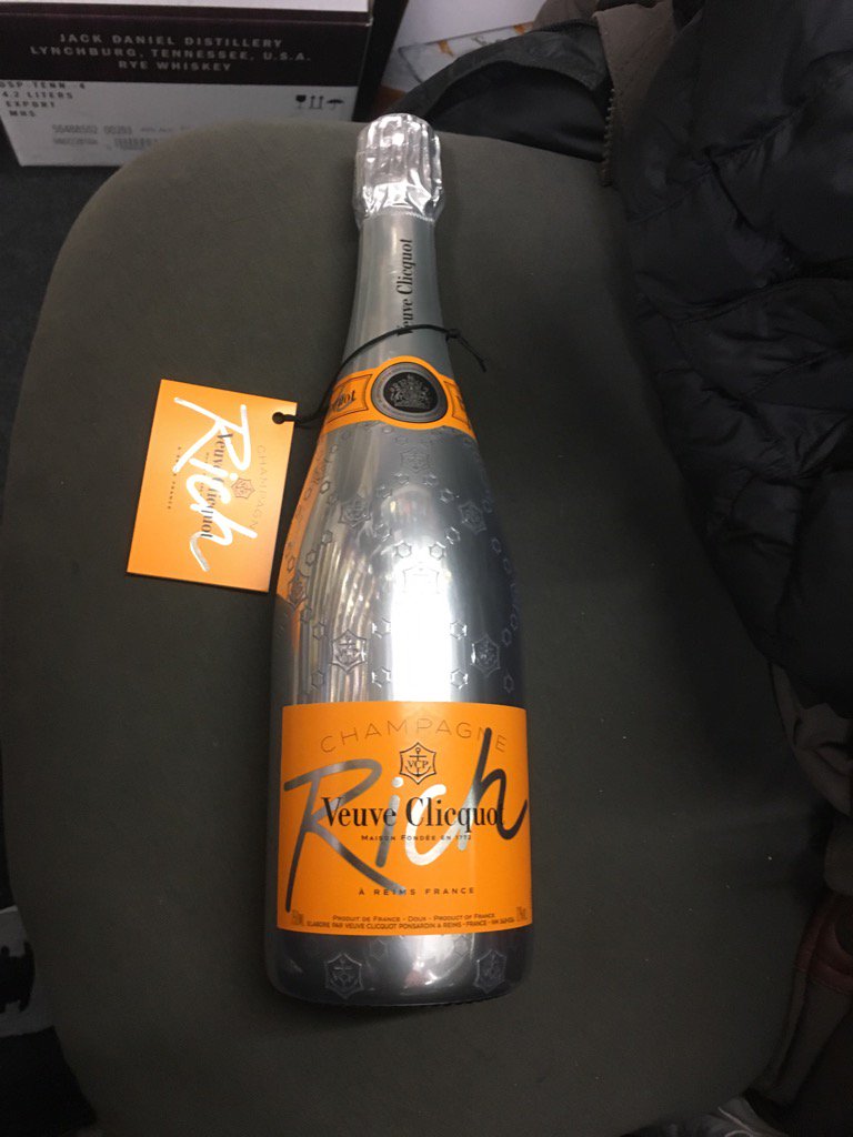 boozestore's tweet photo. https://t.co/Tuec1N6E7P