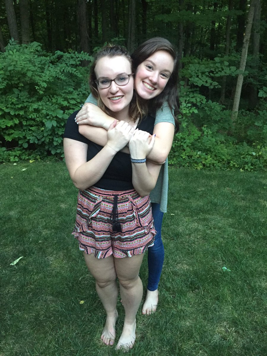 jessicamkarem's tweet photo. ITS MY BEST FRIENDS BIRTHDAY AND IM NOT EVEN WITH HER PIST happy birthday dumb Becky I love u https://t.co/ZgtnloVisB