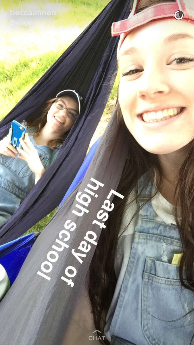 jessicamkarem's tweet photo. ITS MY BEST FRIENDS BIRTHDAY AND IM NOT EVEN WITH HER PIST happy birthday dumb Becky I love u https://t.co/ZgtnloVisB