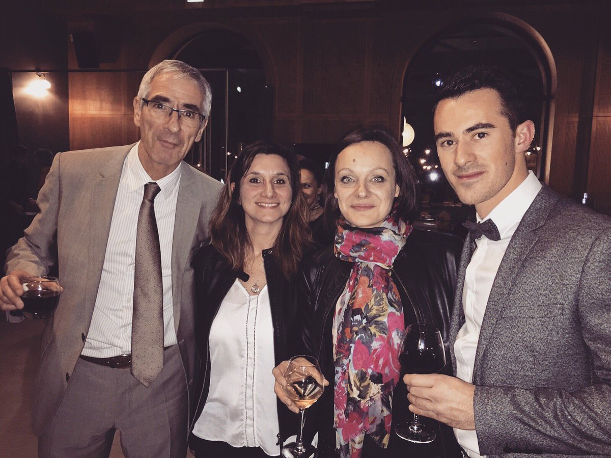 DonierP's tweet photo. Moment de convivialité au GPAC Lyon ! Soirée des vœux 🥂🍾 #GPACLYON #Bnpparibas #BDDFoperation @BNPParibas #goodplacetowork 🎉 https://t.co/TuuFp0QfXG