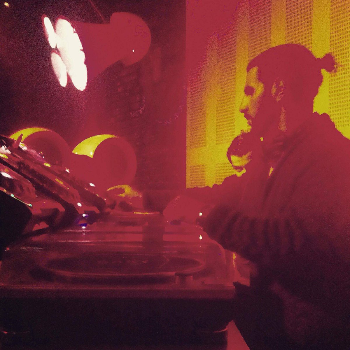 MaxenceReybaud's tweet image. Big thank's @ @BabyClub_ 
Really happy to see so many people that support @MizeRecords 
Nice sound system, good energy !
Pleasure is mine!