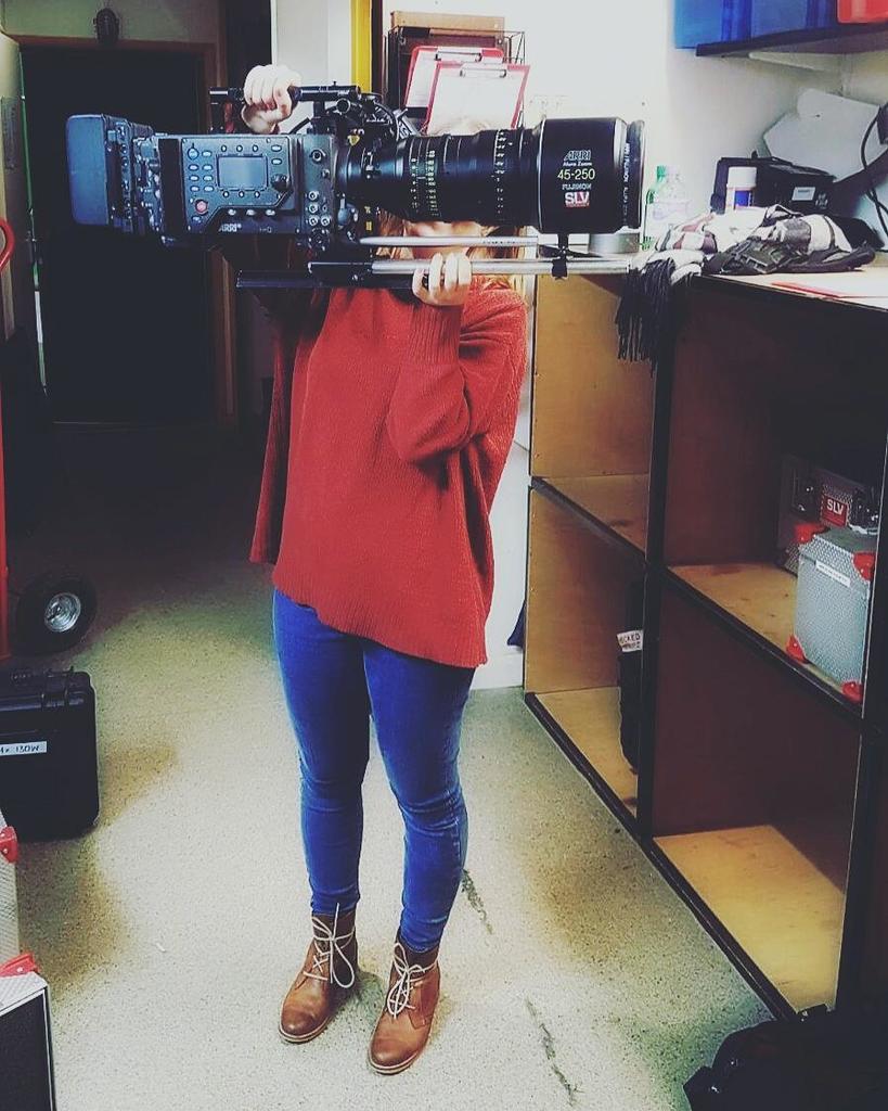 SLVStudios's tweet image. @andreeagruioniu showing her muscles with this princess #alexa #gettingreadyfortomorrow #a… ift.tt/2kbxluA