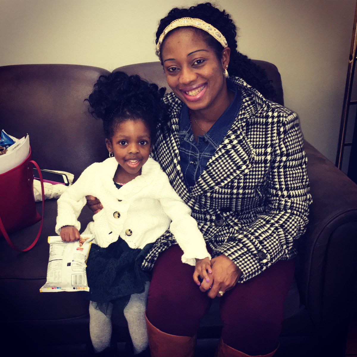 RMHCofCentralOH's tweet image. On this lovely Friday, we are wishing Faith and her Mom safe travels as they head back to Omaha, Nebraska! #keepingfamiliesclose #cbusrmh