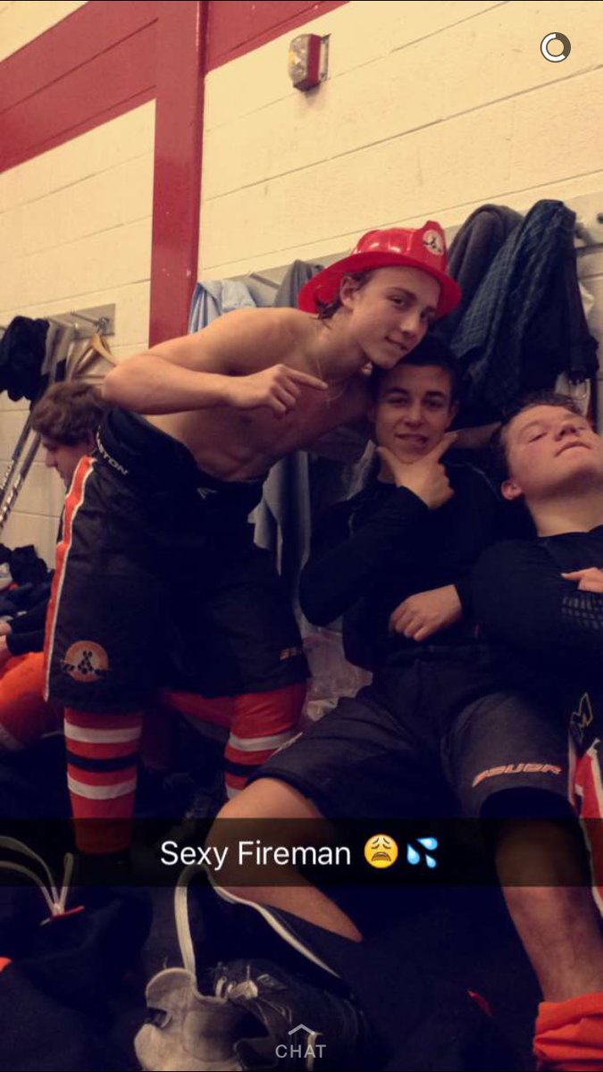 MurphyB0627's tweet photo. Happy bday big man 😍 #compfam @lindecker88 https://t.co/x2NROwvDYe
