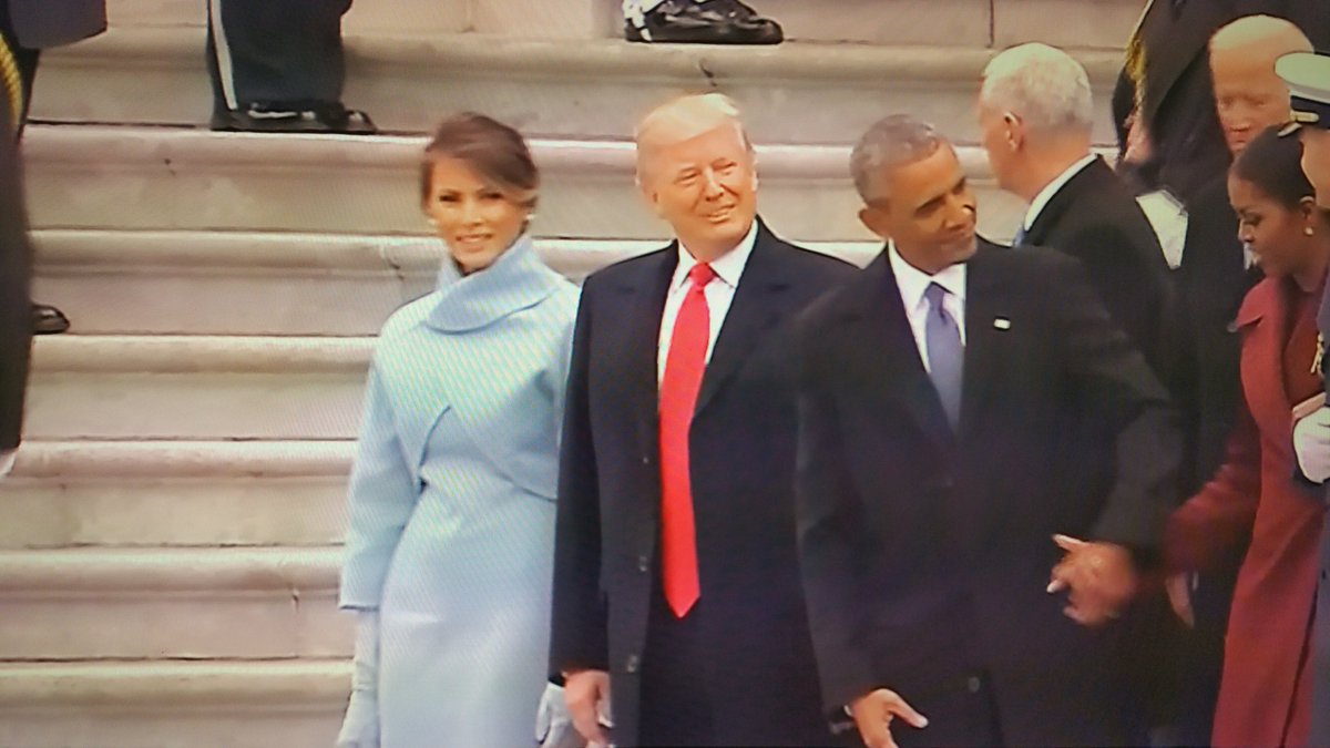 S2WS2W's tweet photo. We like the Powder Blue @MELANIATRUMP Outfit @RalphLauren #Inauguration #MELANIATRUMP #MelaniaFirstLady #Fashion https://t.co/rHiywEKDxn