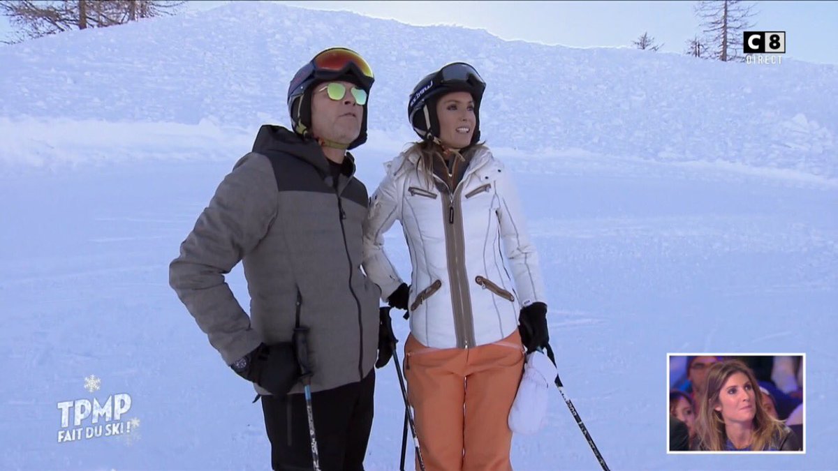 TBT9_W9's tweet photo. Là c'est vraiment chacun pour soi !! #TPMPFaitDuSki 😄🎿 @Montgenevre https://t.co/6cLWLrBL21
