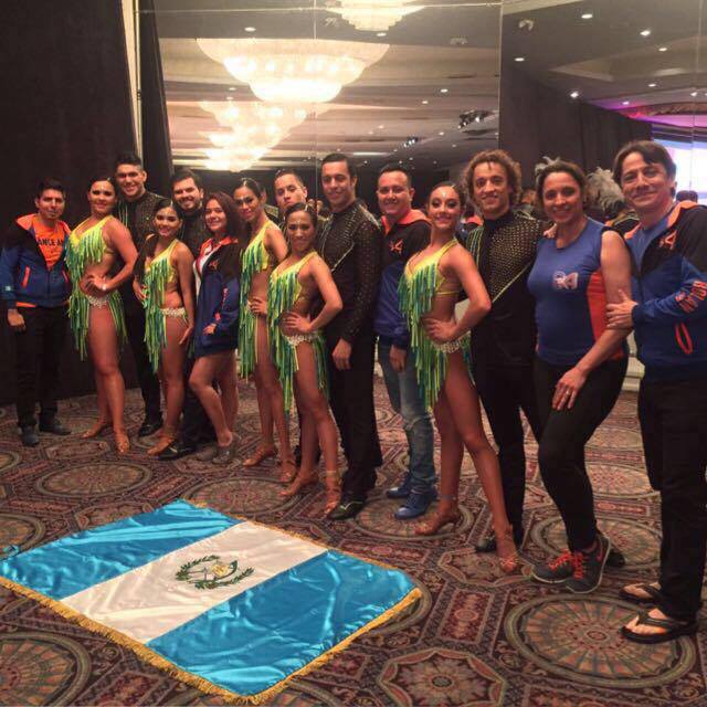 TelediarioGT's tweet photo. #ArteTD: Por segundo día, bailarines guatemaltecos están representando a nuestro país en mundial de salsa #WorldSalsaSummit. https://t.co/4kqAQtJ1Oj