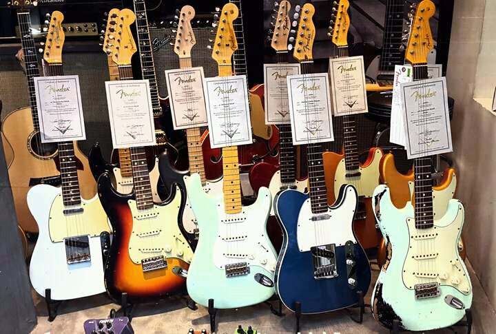 myscustomshop's tweet photo. Custom Shop viernes...Están para ser tocadas! https://t.co/r1Unyj0Mbx