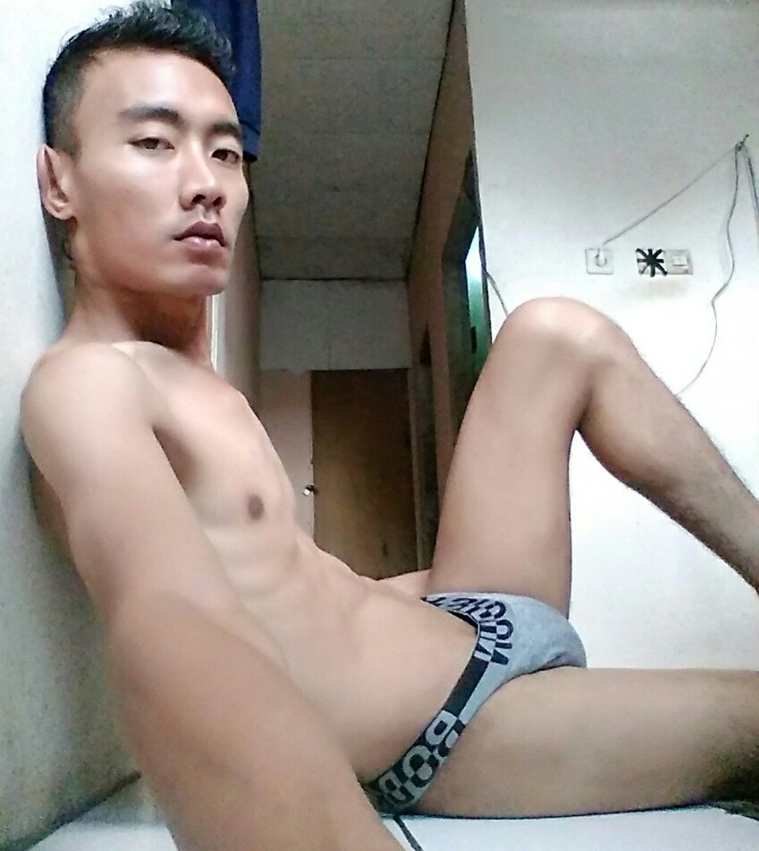 ArisPijitBOGOR1's tweet photo. @Indonesia_Gay open jasa'pijit Fulbodiy dan sensasi hot Aris pijit hot Bogor yg serius yg minat pijit 089527506770/5D88 3716 https://t.co/hEEmfilrWg