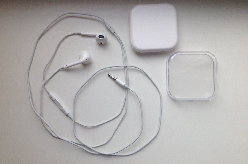 Dem4ik_1488's tweet photo. Наушники Apple EarPods Original 🎧
В наявності 20 пар 
Ціна в пп 
За ретвіт благодарочка 😜 https://t.co/KuRr5ITB9a