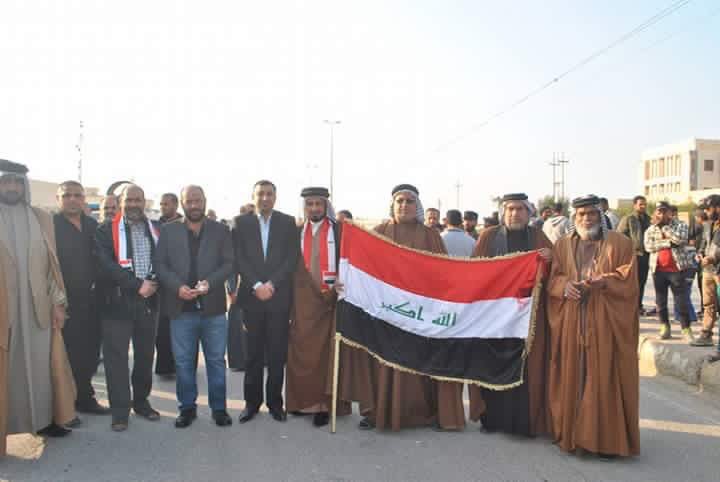اليوم ابناءالناصريه يتظاهرون امام المفوضيه العليا للانتخابات مطالبين بتغييراعضاءالمفوضيه العليا للانتخابات في العراق وتعديل قانون الانتخابات