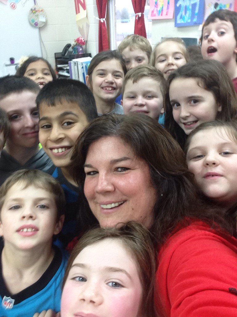 vwarner322's tweet photo. 2W is excited for MAP tests next week and earning a sundae/dance/gaming party!
#Trojanforce322 https://t.co/2wpke4JFuc