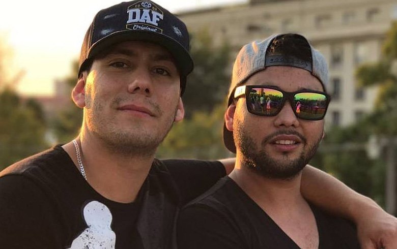 alfombraroja_13's tweet photo. Dash, Cangri y Mari Almazabar lanzan pegajosa canción #CupidoRemix https://t.co/Tn2IRhHNfy https://t.co/6f2VRIvcW7