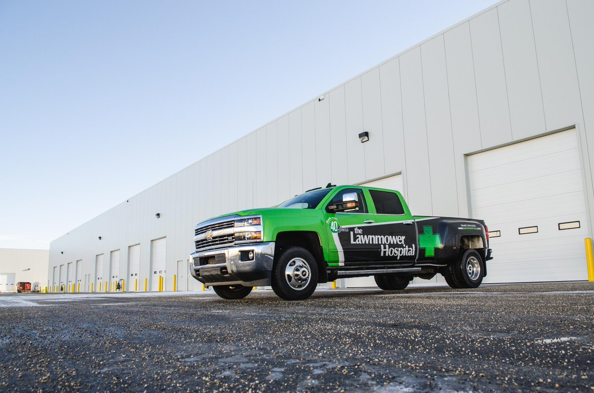 fleetfxgraphics's tweet image. This is one mean, green, sales machine. Massive new wrap for @lawnmowerhosp just out of the shop. #yeg ow.ly/M50N308cNUr