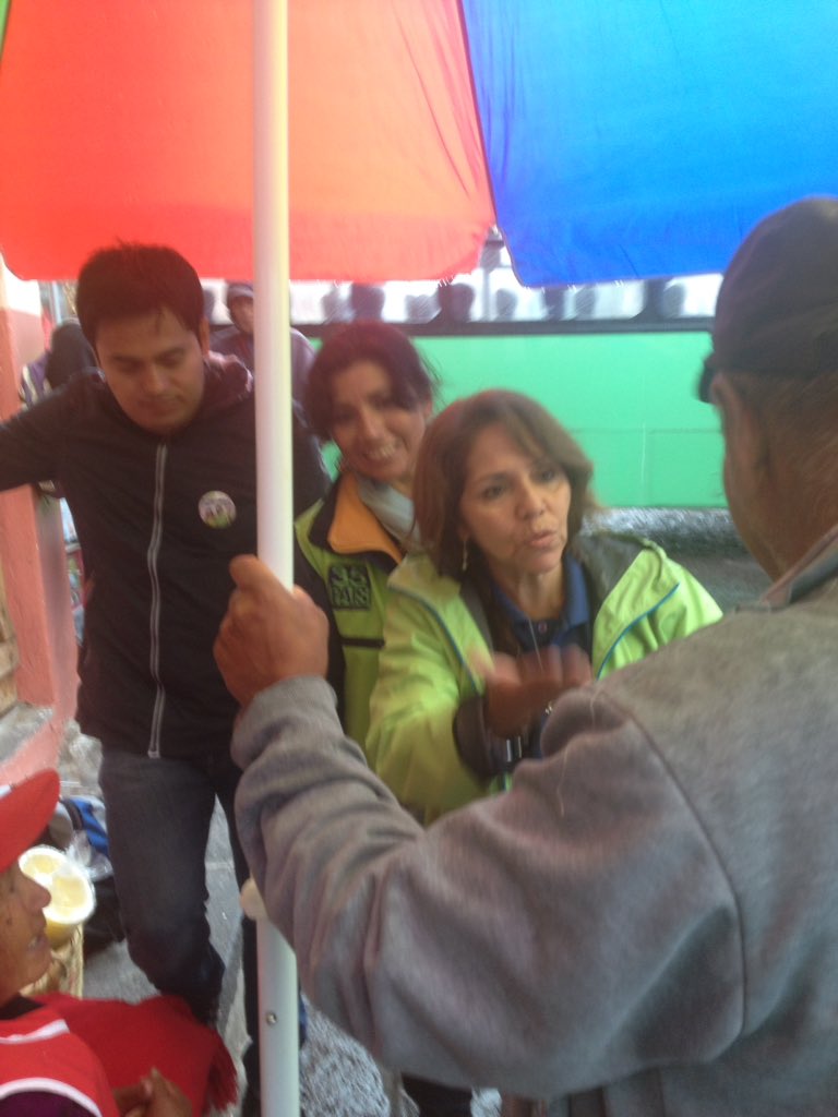 amapolanaranjo's tweet photo. Socializando nuestra propuesta, con alegría y compromiso avanzamos en Yaruqui @solbuendia @MCarvajal_A @35PAIS @PichinchaPAIS https://t.co/aWGD4hvBIB