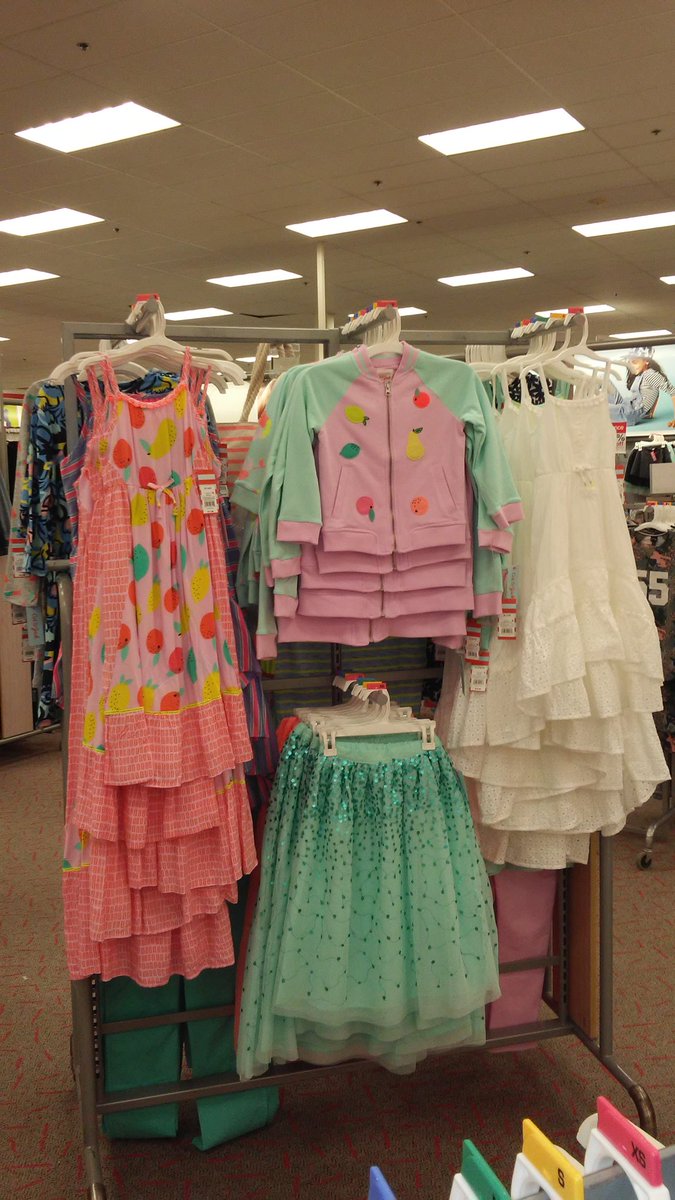 RaquelB1986's tweet photo. Loving the spring collection #T0672 @VisualGuyMatt @RPuchel @jbellomo23 @TroyDutcher https://t.co/tjxR6Zafx2