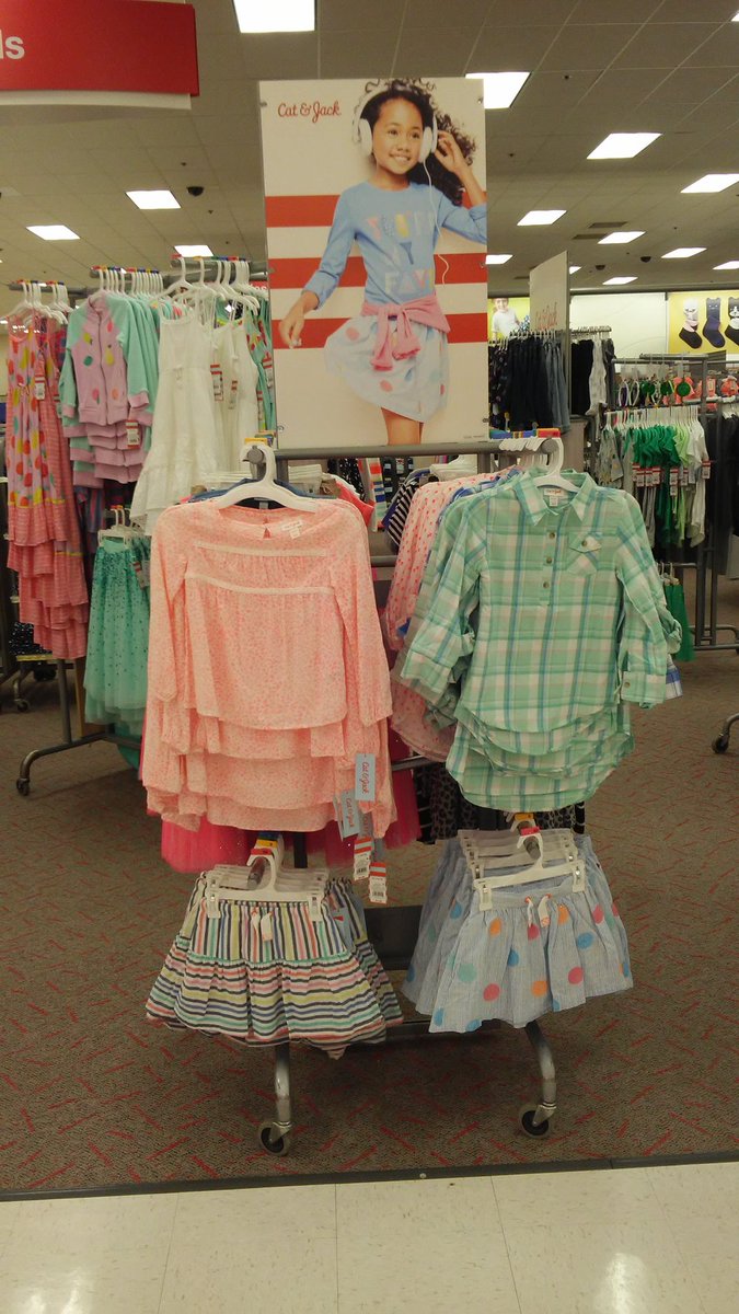 RaquelB1986's tweet photo. Loving the spring collection #T0672 @VisualGuyMatt @RPuchel @jbellomo23 @TroyDutcher https://t.co/tjxR6Zafx2