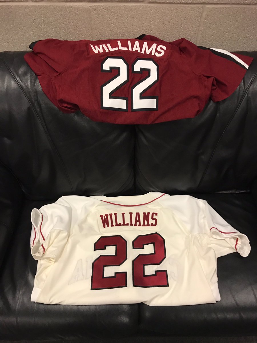MrAssey15's tweet photo. Another 1st class move by @cholbrook2! Thanks so much! 
#Gamecock https://t.co/mkjLKnNKLy