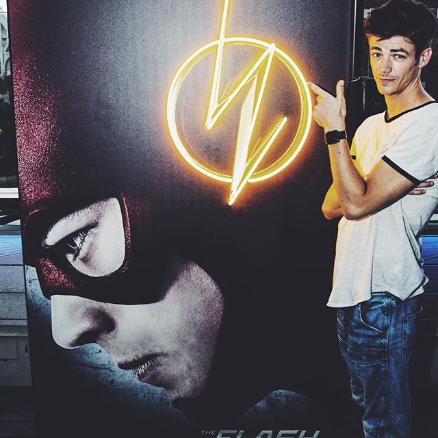 _froyysss's tweet photo. #TGIFriday #TheFlash #USACANGUSTINS HAPPY FRIDAY!!!!!!!!!!! LOVE YOU PEOPLE #TheFlashFandom #FlashFriday https://t.co/yyDFGAJFTr