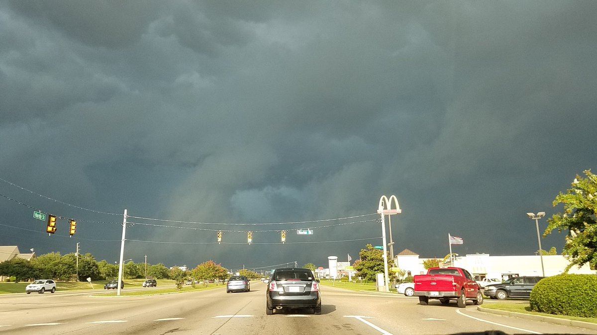 jesse_tmobile's tweet photo. #bestGS7Photo @theSamsungSide Also forgot about this pic I took of an incoming storm! Thanks GS7! https://t.co/9uoysyvXrB