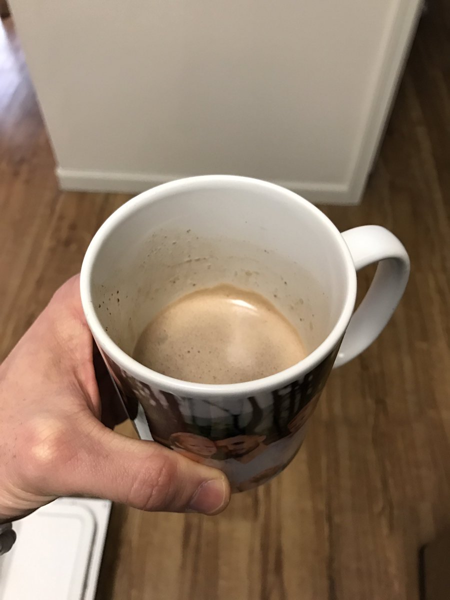 fit2fat2fit's tweet photo. Bulletproof Hot Chocolate:
- 1T coconut oil/1T Butter/1 c unsweetened almond milk/1T cacao powder/Stevia to taste
Microwave for 60sec &amp; mix https://t.co/7HKsdoWDwn