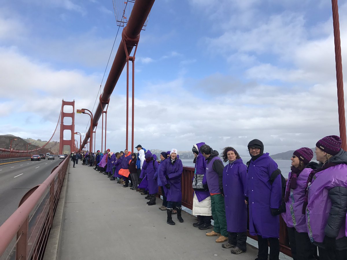 floweringhopeUS's tweet photo. #lovetrumpshate #bridgetogether #sanfrancisco #women https://t.co/iFV2m38NWM
