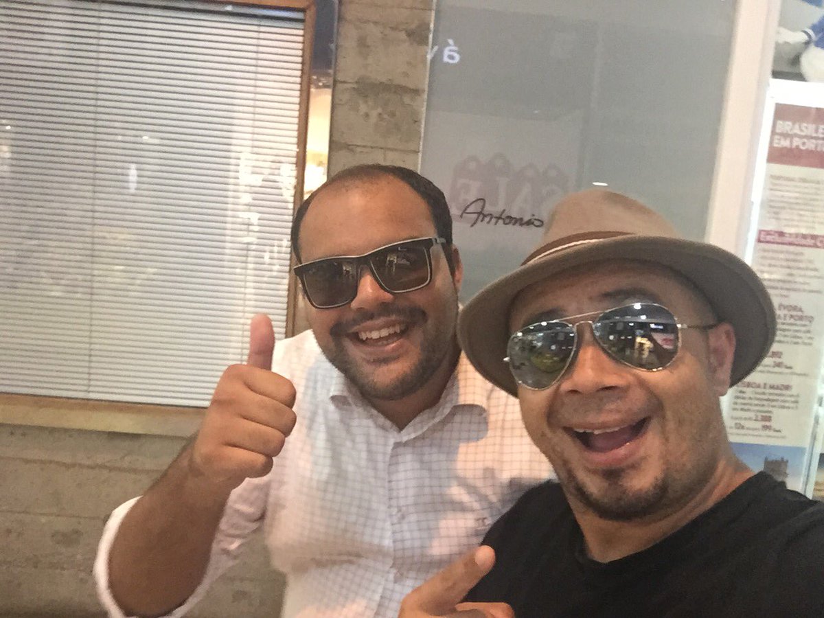 tonylopes's tweet photo. @joaoporto massa encontrar esse dinossauro do mundo dos focas. Dalhe! #twitterdf https://t.co/AcbNz6RwrS