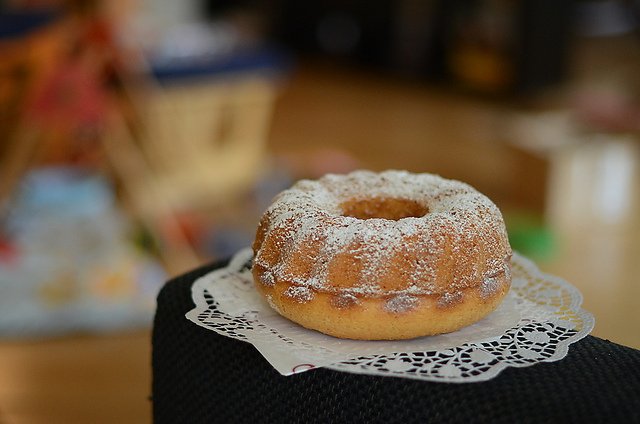 Go2Yogis's tweet photo. A vegan vanilla bundt cake sounds like it would really hit the spot right about now! #go2yogis #going2natural #vegan #vegetarian #dessert https://t.co/0cOsUskqsA