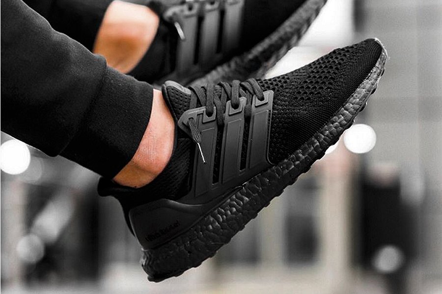 nicekicks's tweet photo. Did adidas take the "Triple Black" crown in '16? https://t.co/KyOIE8TOv6 https://t.co/pjcODmThIQ