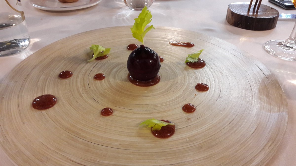 PaladardeMadera's tweet photo. Estamos disfrutando de un fantástico menú degustación en La Botica de Matapozuelos. @MACruzLaBotica lo recomendamos. https://t.co/fFBO5PzYQl