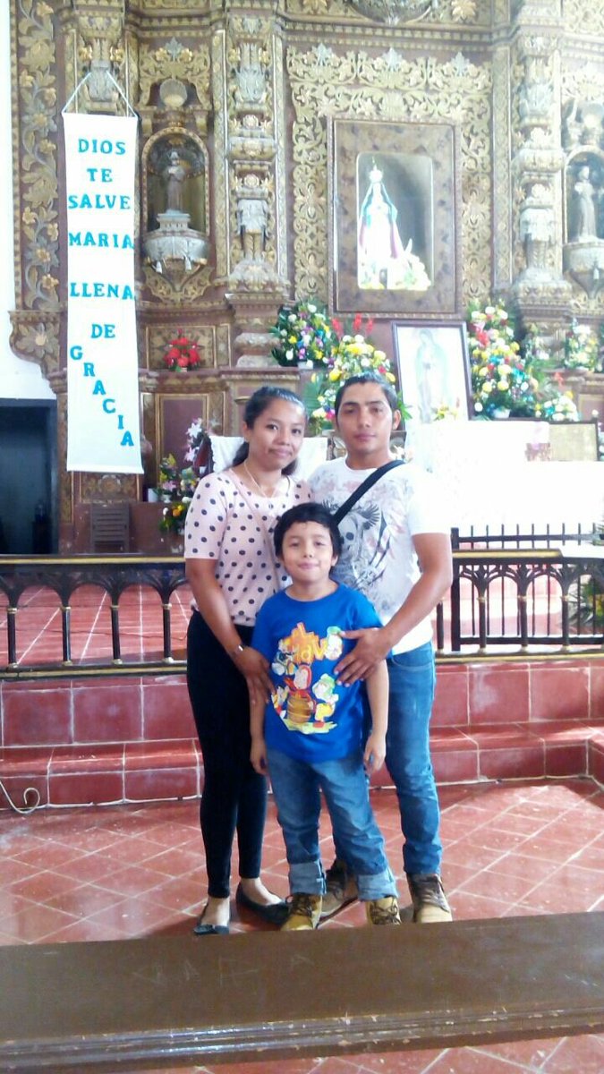 CrystianDavid4's tweet photo. Mi familia hermosa y mi madre @nenikaarr https://t.co/7uFHmHGFaL