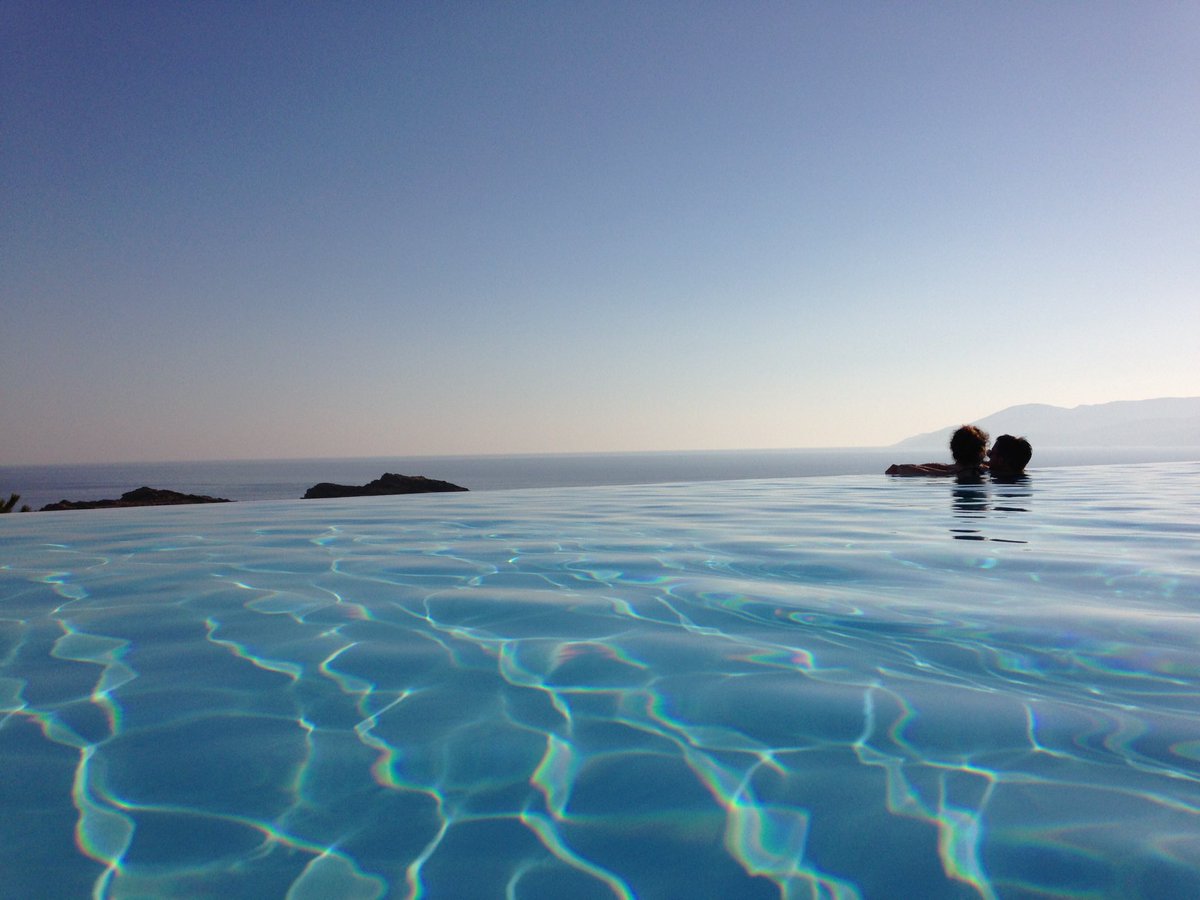 Winter blues? Dreaming of holidays? Why not relax at On The Rocks this summer?
ontherocks-ios.com