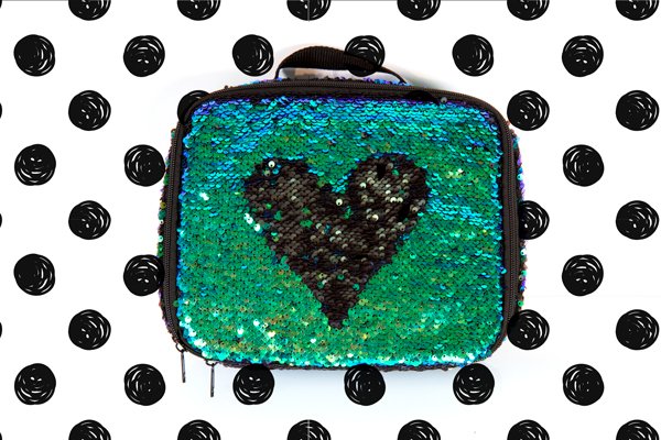 StyleLabGirl's tweet photo. Yup... even our lunch sparkles #MagicSequin ✨✨✨✨✨ #ComingSoon #LunchTote #Mermaid https://t.co/Pm9AlNvXJN