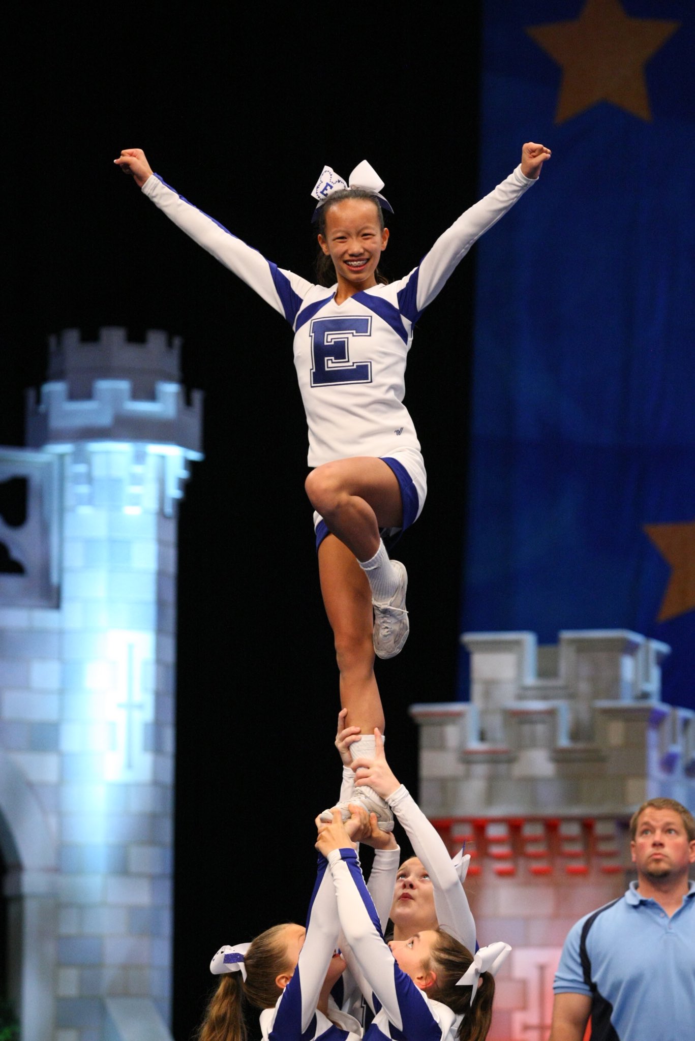 High School Cheerleaders Stunts