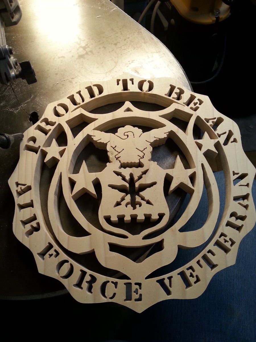 farley479's tweet photo. Almost finished cutting. #handmadematters https://t.co/PrsLjqo4fR