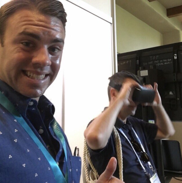 ConfideoLabs's tweet photo. #ClientLove sent to us all the way from Hawaii @ the Hawaiian Eye Conference! 

#VR #VirtualReality #VRDetail #HcMktg #PharmaMarketing https://t.co/n3fF93FGfP