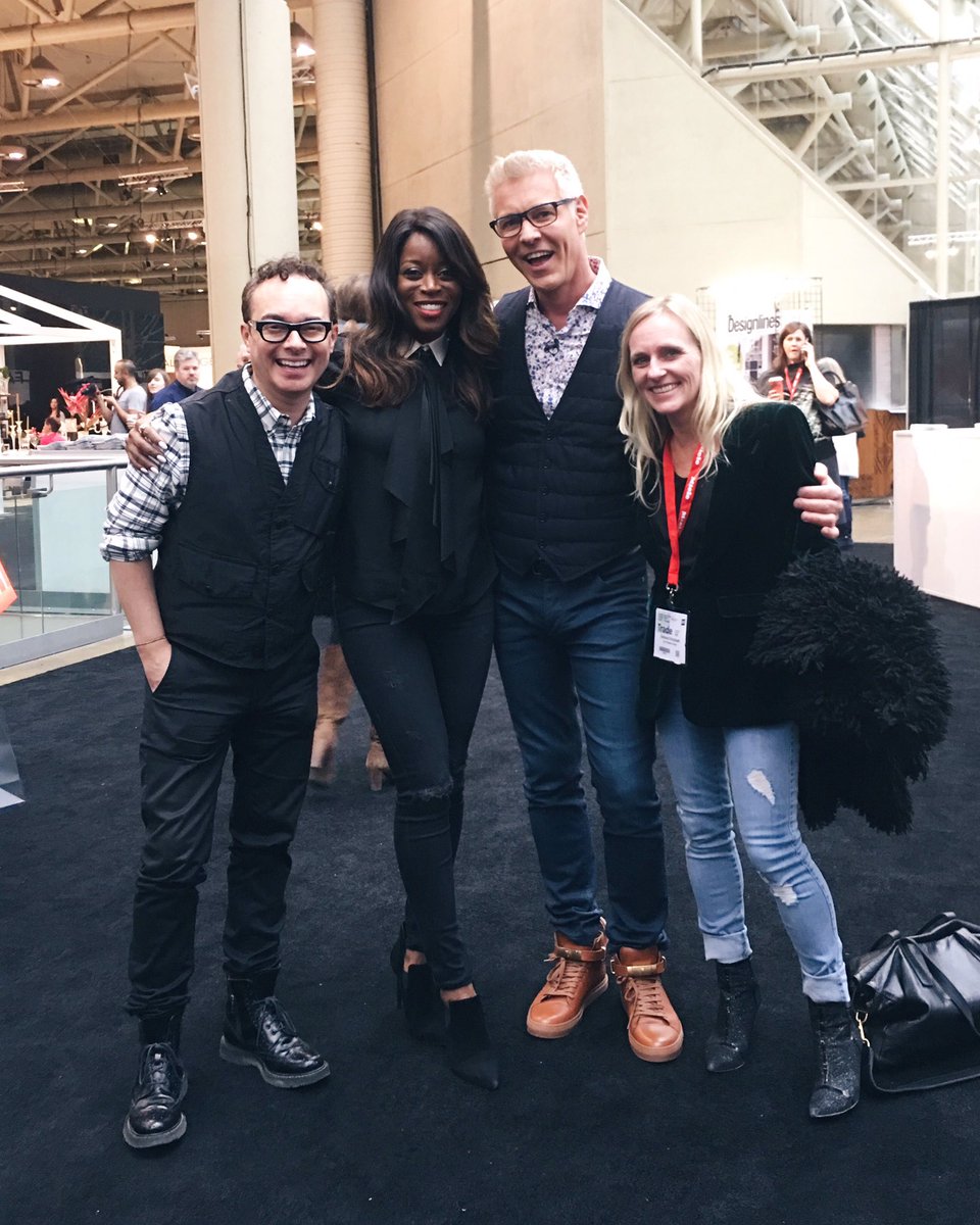 debmccain's tweet photo. Feeling the love of these design lovers at @IDSToronto. #IDS17 #crewDMC #Design #HomeDecor https://t.co/6bUciecavV